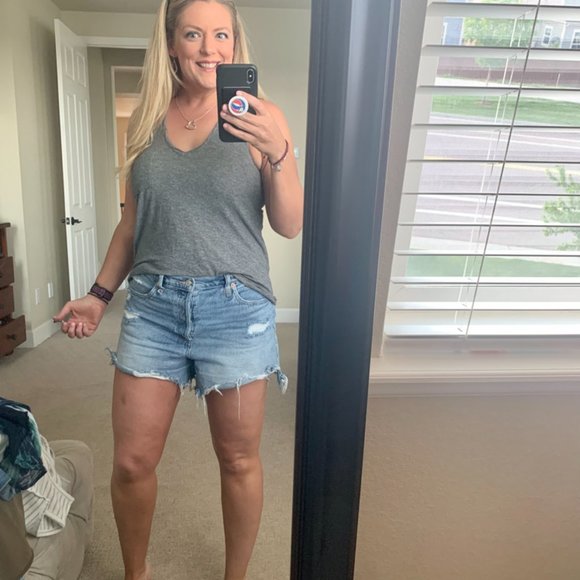 Meet your Posher, Laura - Picture 4 of 7